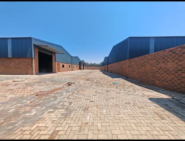 1,632M² WAREHOUSE TO LET IN AEROTON